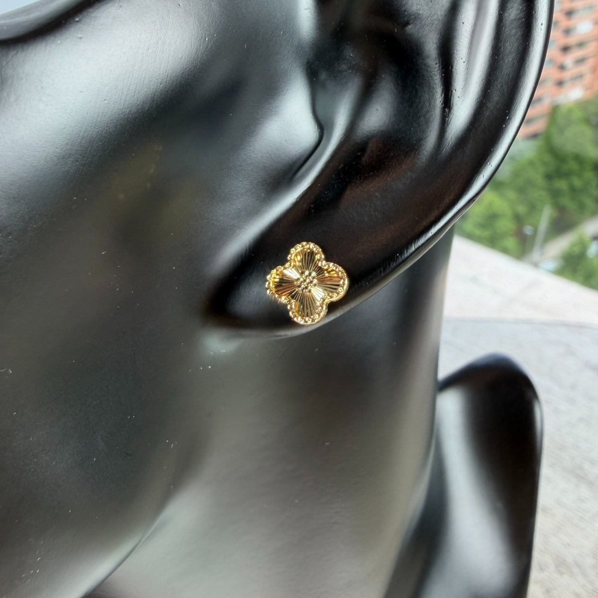 Aros Cortos  Clover Brillant.