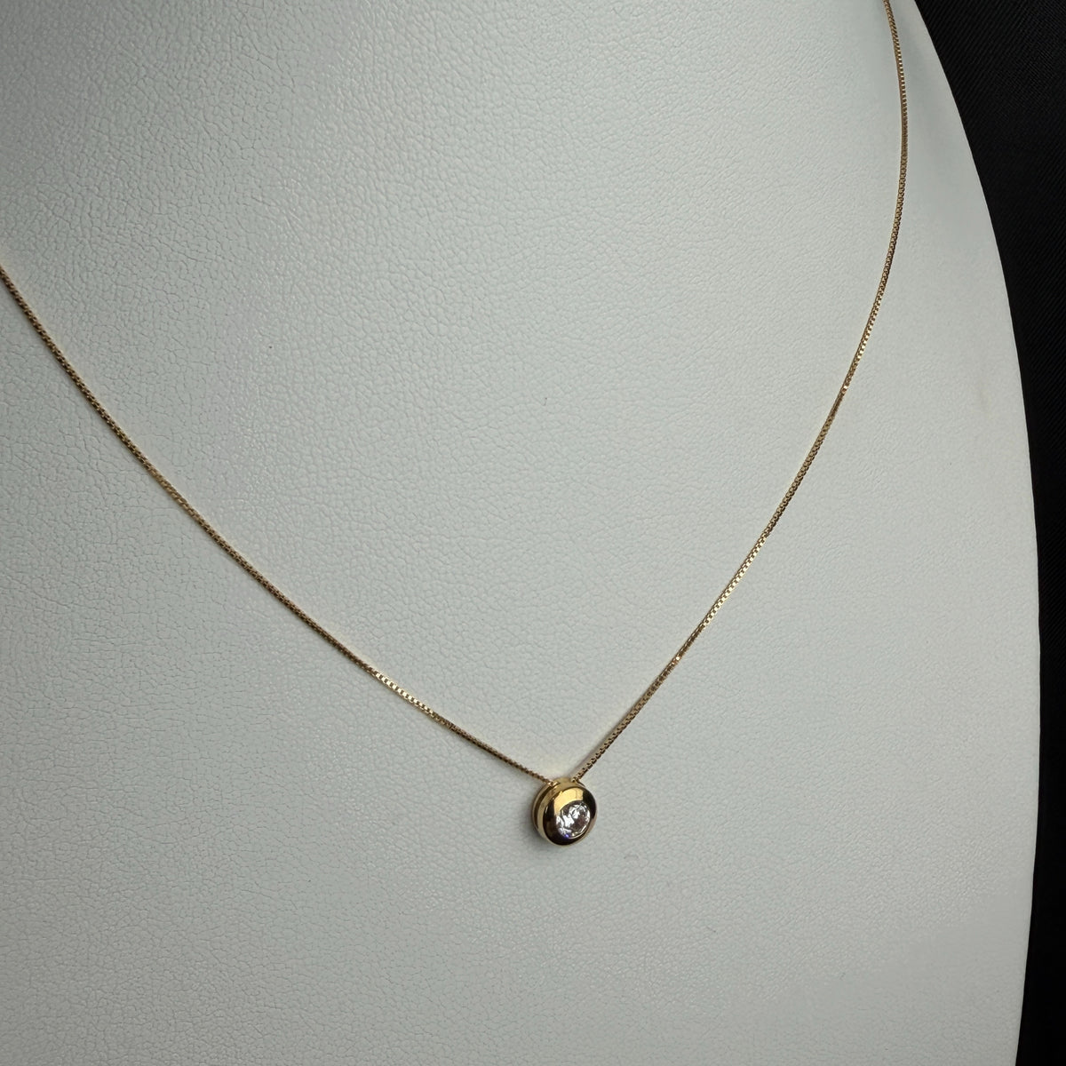 Collar Punto de Luz  Radiant